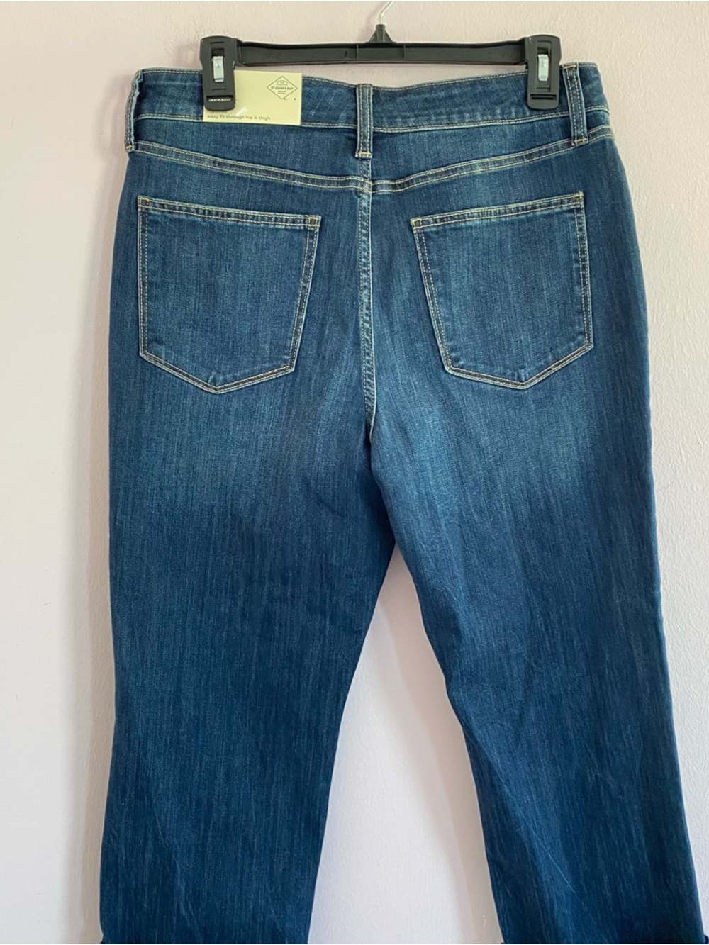 NEW St. John's Bay Womens Mid Rise Wide Cuff Straight Leg Jean size 10 - Picture 4 of 7